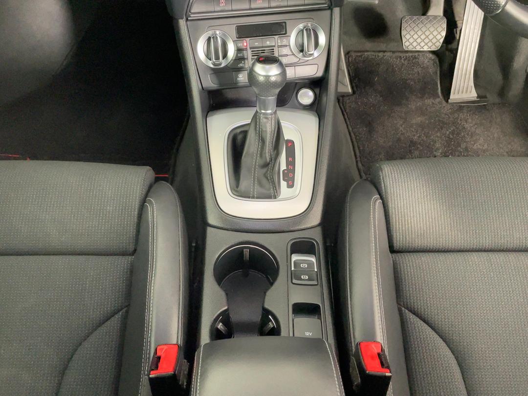 Photo '18' of Audi Q3