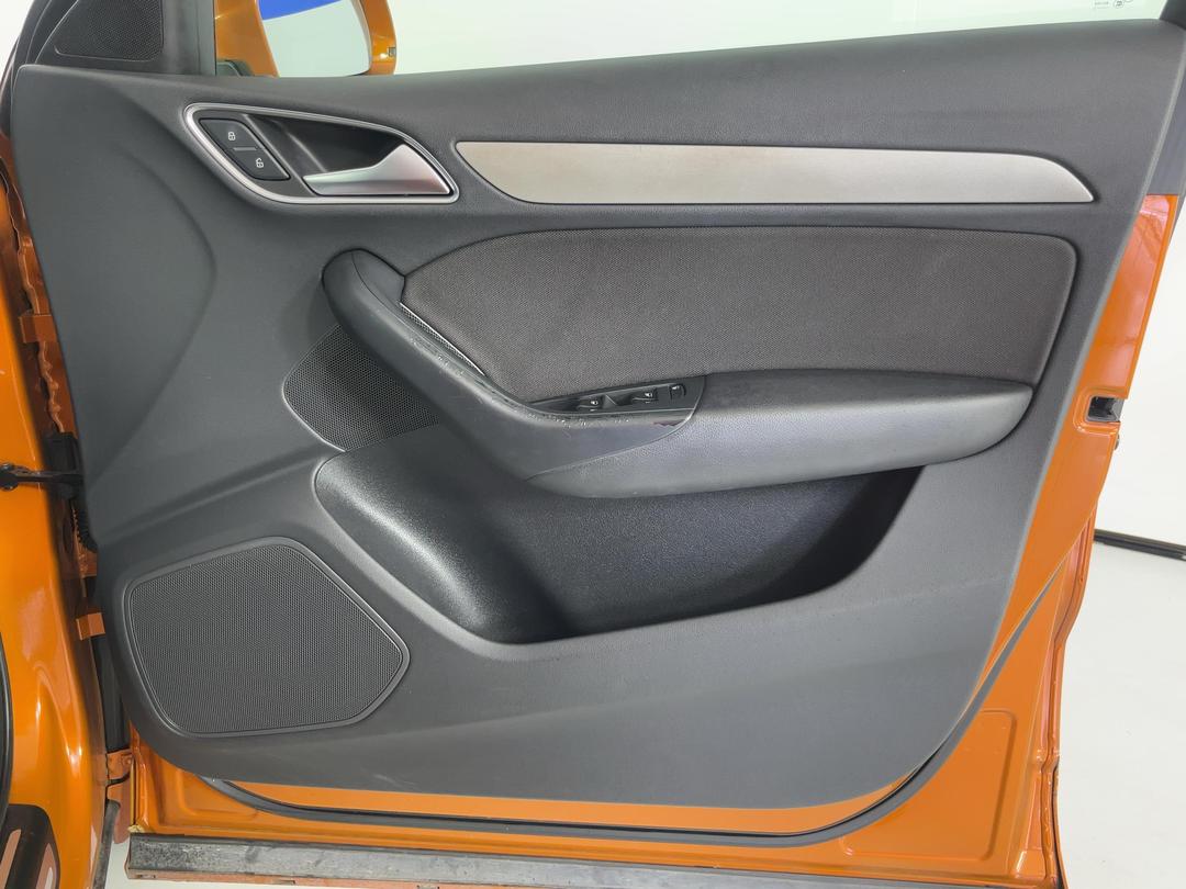 Photo '15' of Audi Q3