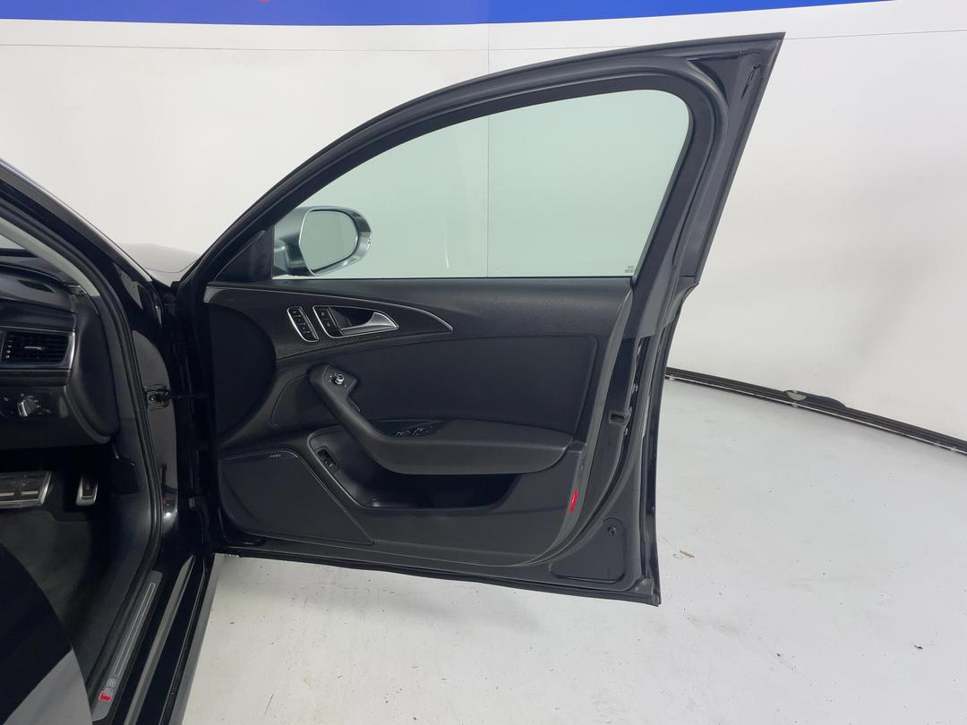 Photo '15' of Audi S6