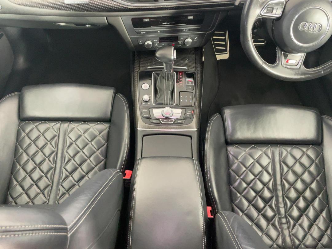 Photo '18' of Audi S6