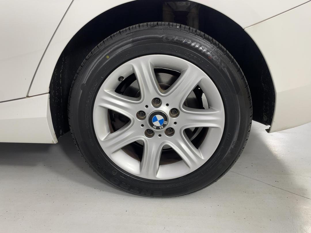 Photo '11' of BMW 1 Series