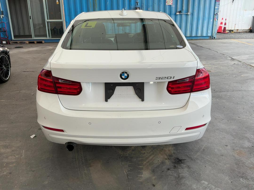 Photo '12' of BMW 3 Series 320I Photo '12' of BMW 3 Series 320I
