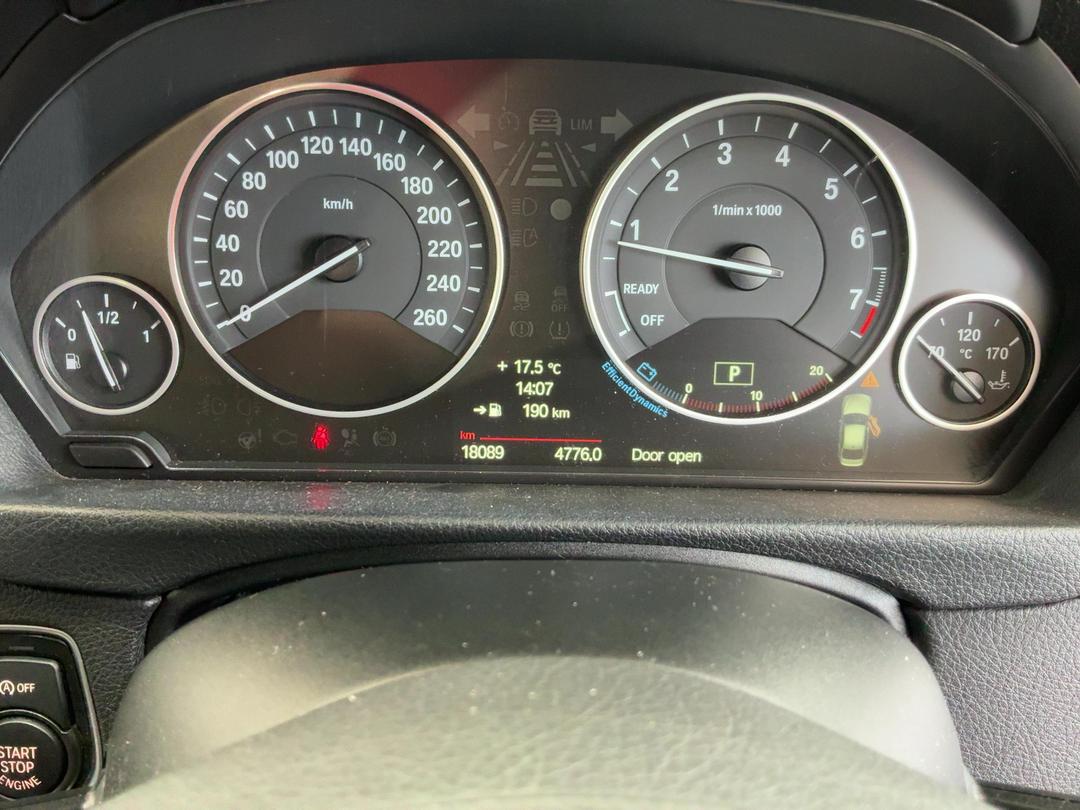 Photo '20' of BMW 3 Series 320I Photo '20' of BMW 3 Series 320I