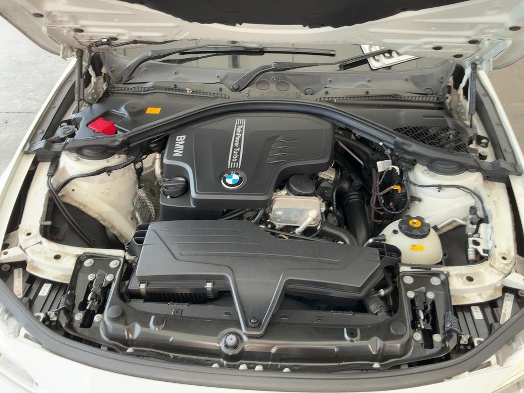 Photo '24' of BMW 3 Series 320I Photo '24' of BMW 3 Series 320I