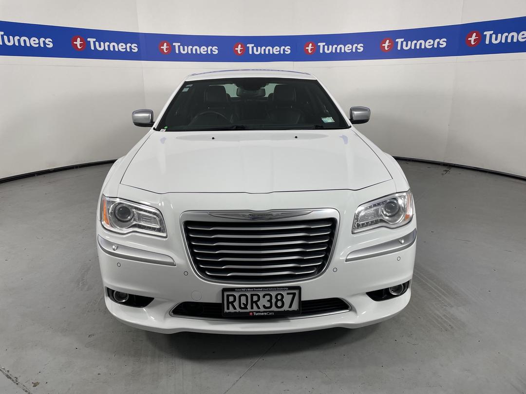Photo '2' of Chrysler 300C