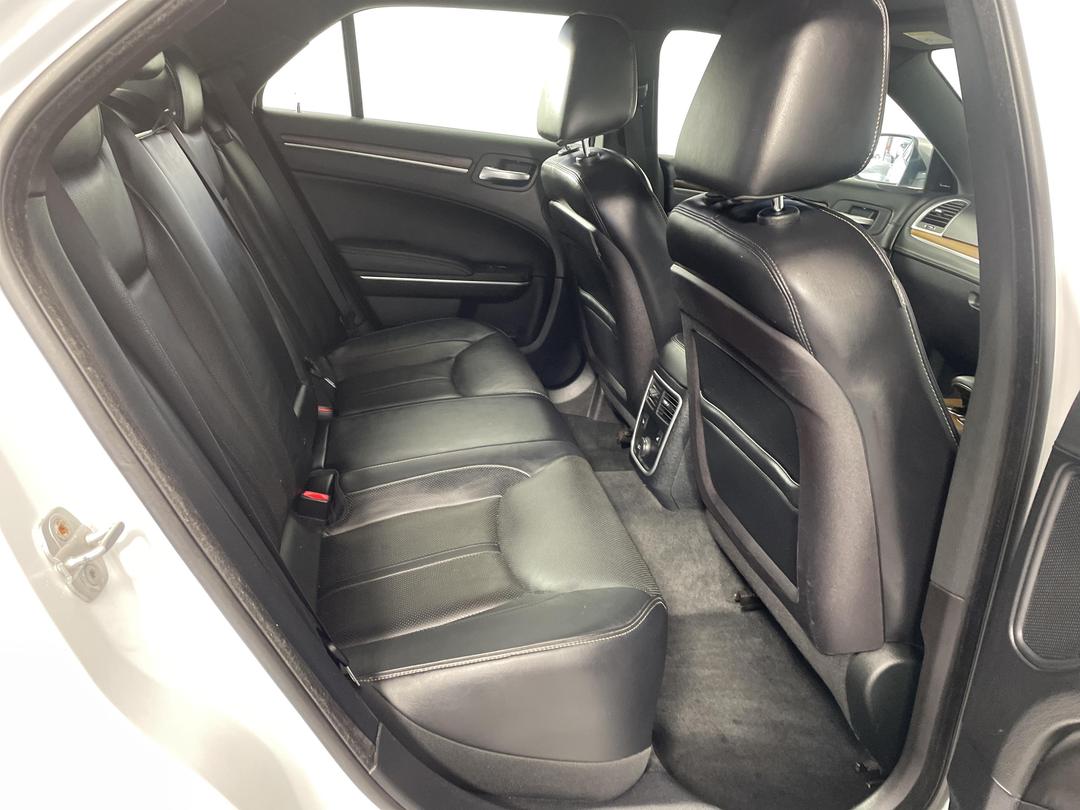 Photo '20' of Chrysler 300C