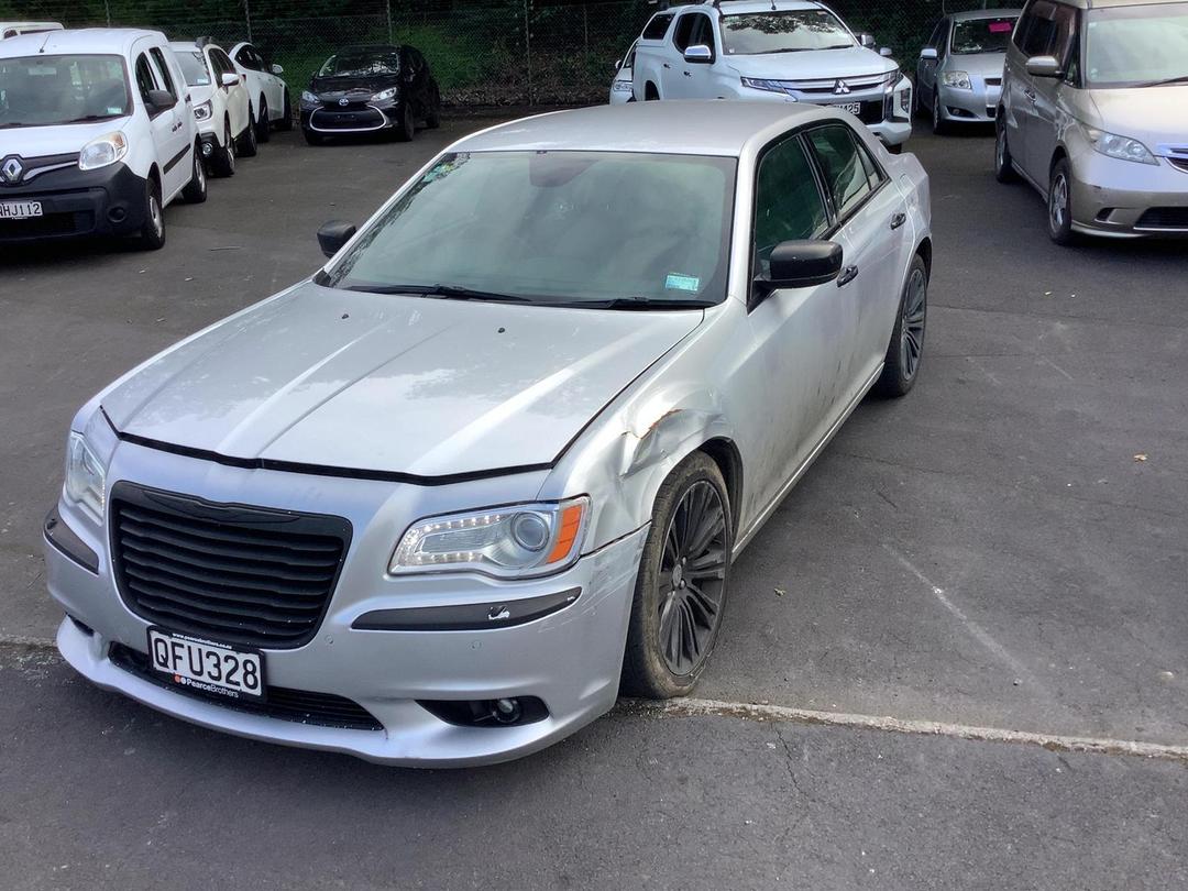 Photo '2' of Chrysler 300C V6 LUX Photo '2' of Chrysler 300C V6 LUX