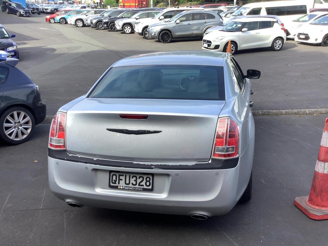 Photo '5' of Chrysler 300C V6 LUX Photo '5' of Chrysler 300C V6 LUX