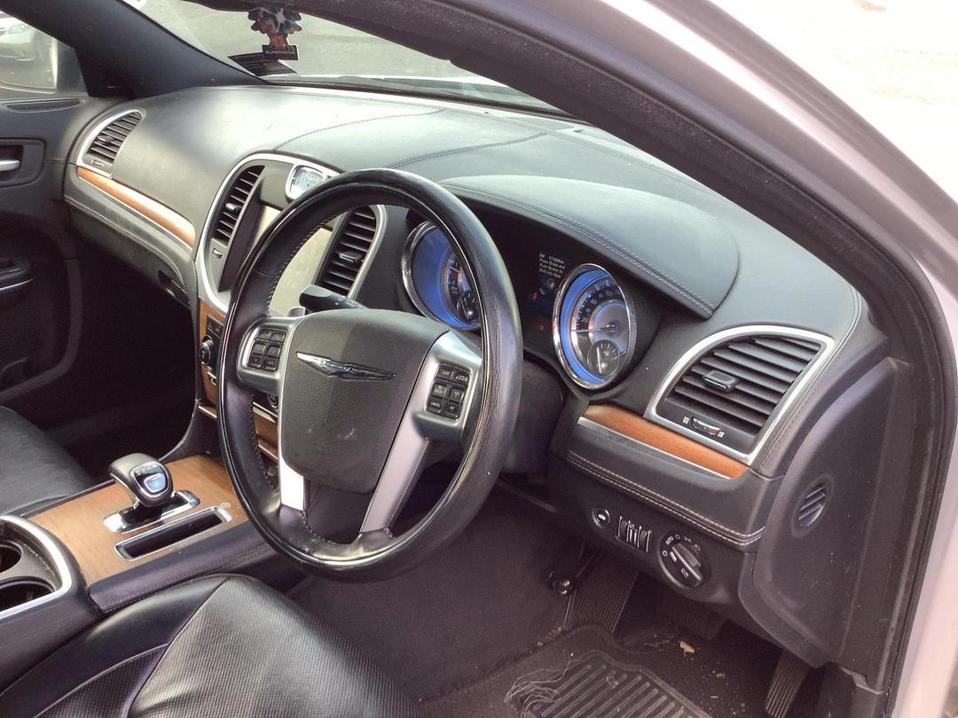 Photo '11' of Chrysler 300C V6 LUX Photo '11' of Chrysler 300C V6 LUX