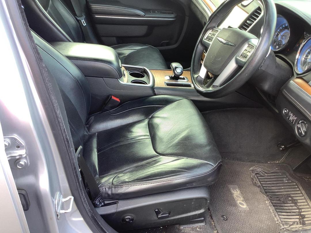 Photo '12' of Chrysler 300C V6 LUX Photo '12' of Chrysler 300C V6 LUX