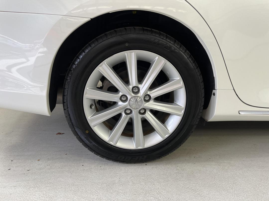 Photo '12' of Daihatsu Altis