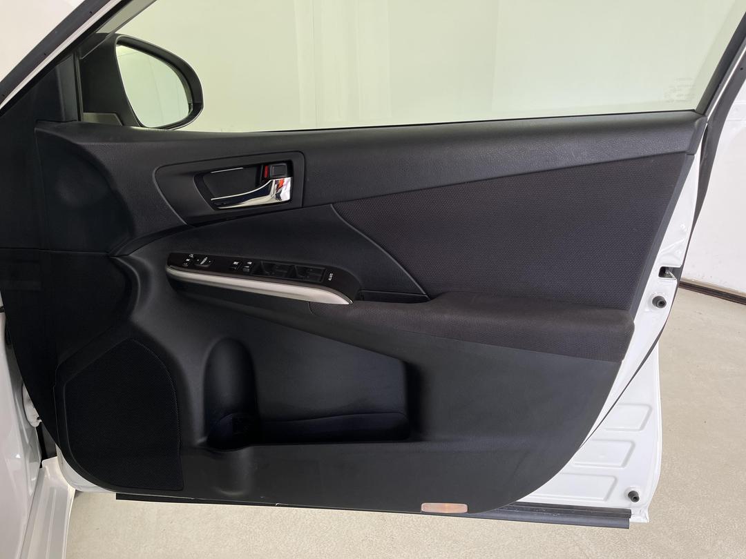 Photo '15' of Daihatsu Altis