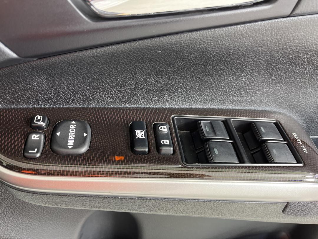 Photo '25' of Daihatsu Altis