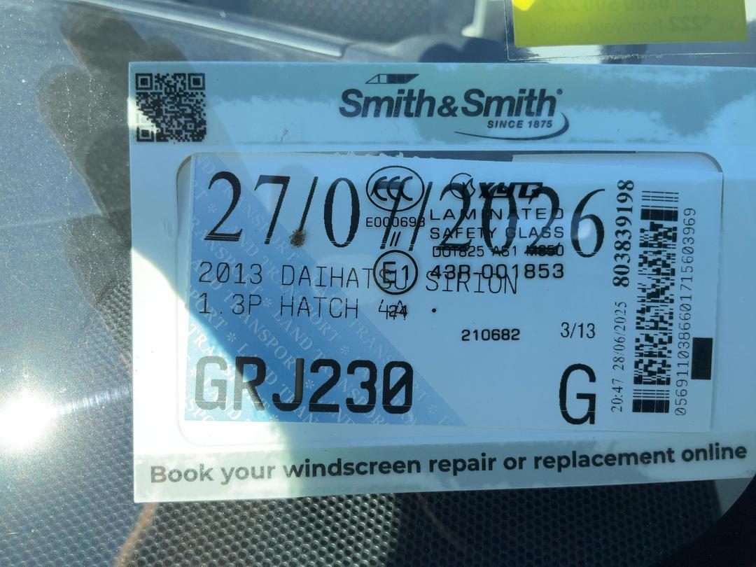 Photo '24' of Daihatsu Sirion