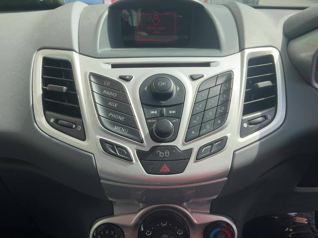 Photo '13' of Ford Fiesta Zetec Photo '13' of Ford Fiesta Zetec