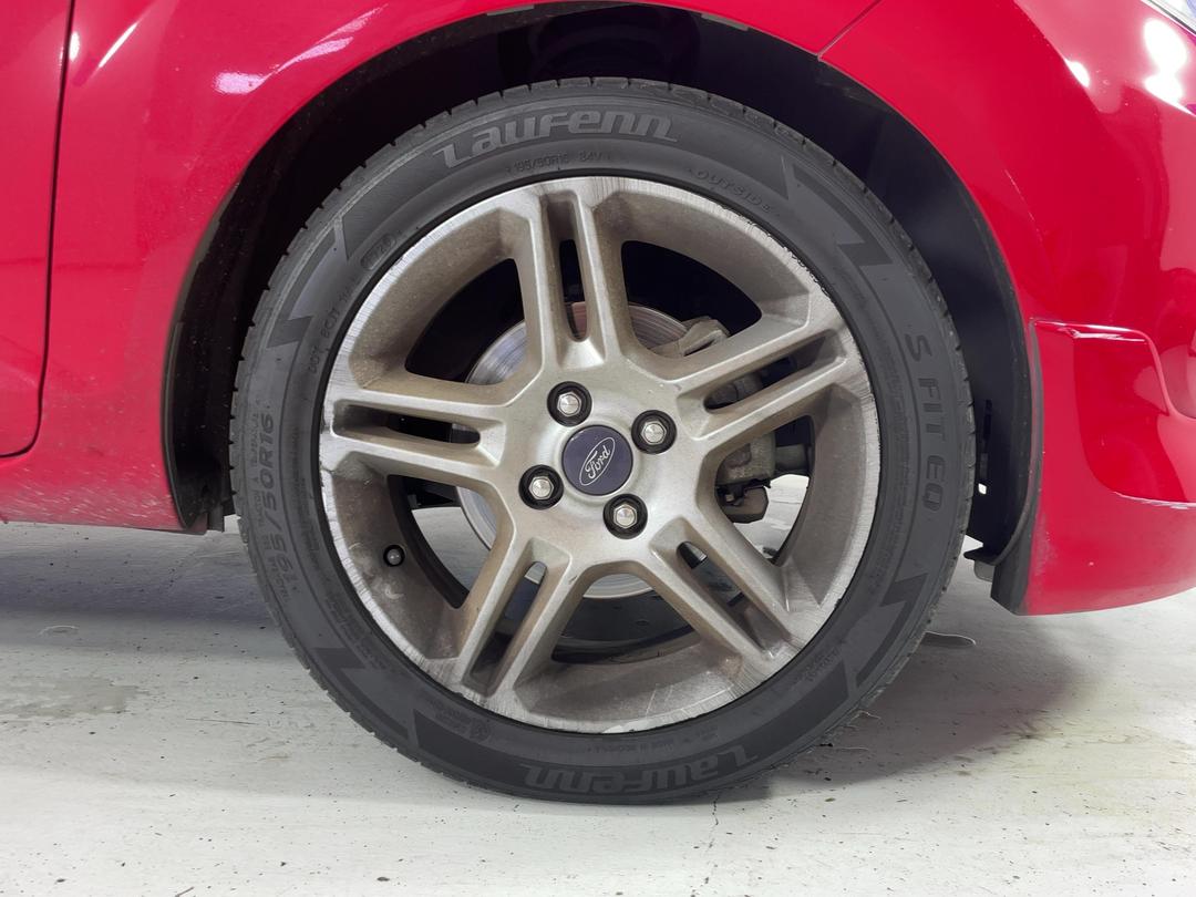 Photo '9' of Ford Fiesta