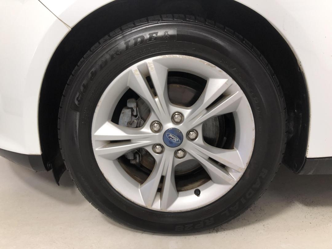 Photo '8' of Ford Focus