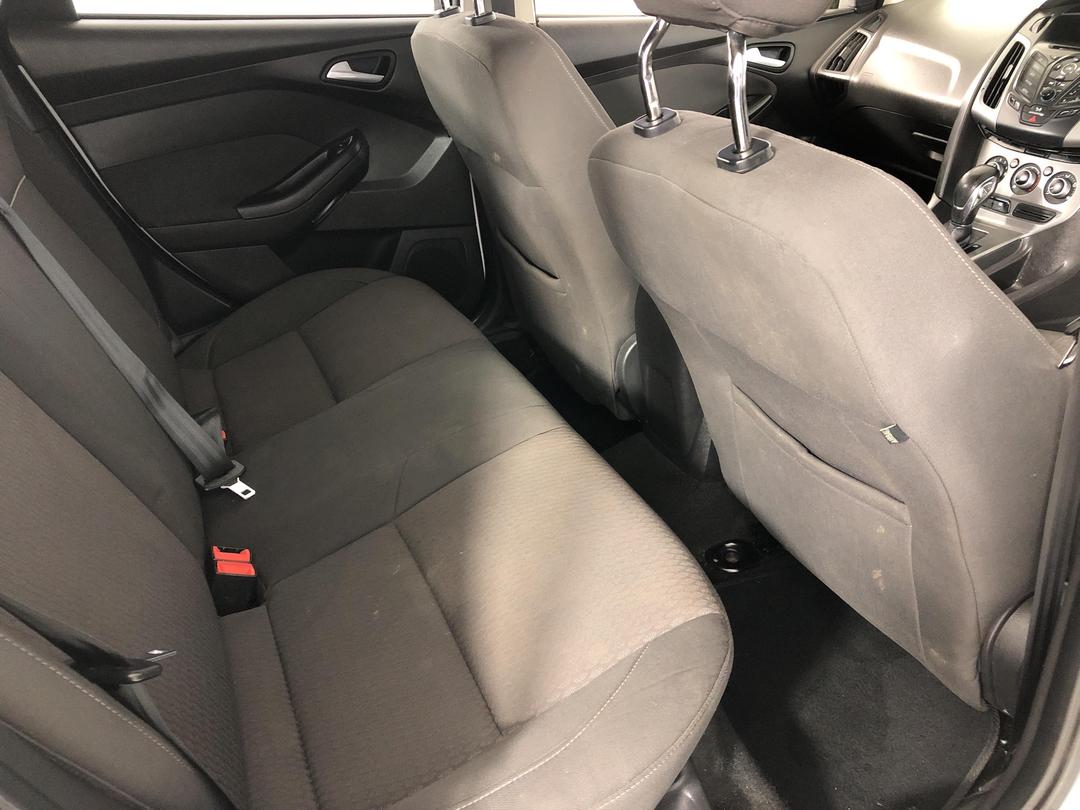 Photo '18' of Ford Focus