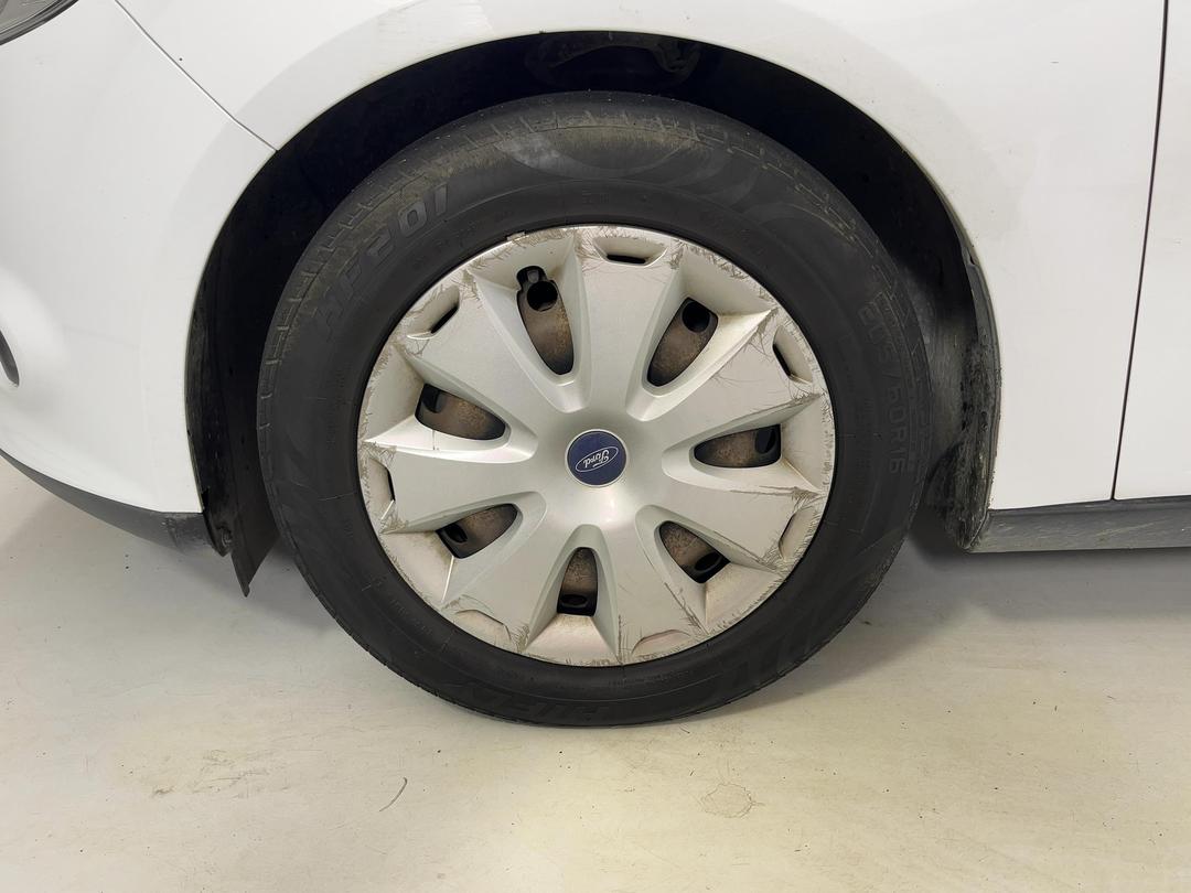 Photo '10' of Ford Focus