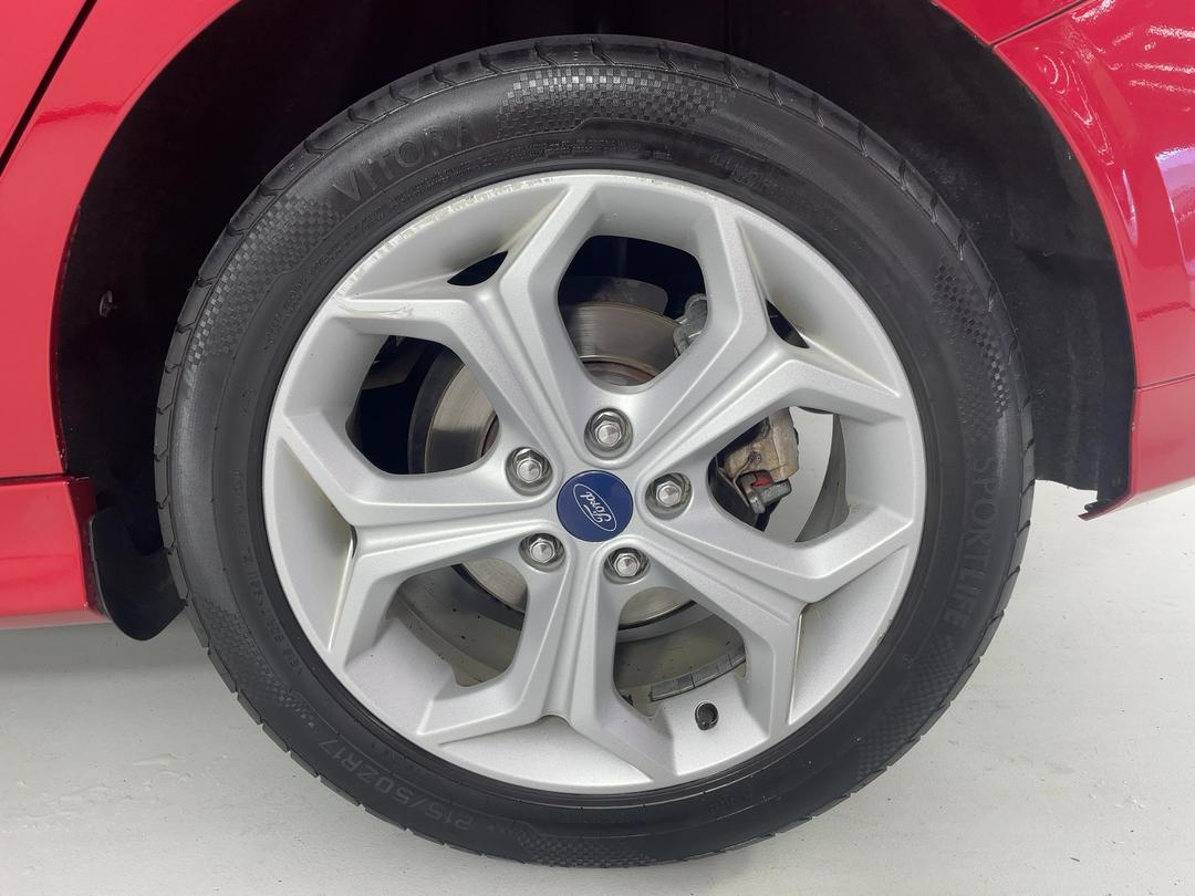 Photo '11' of Ford Focus