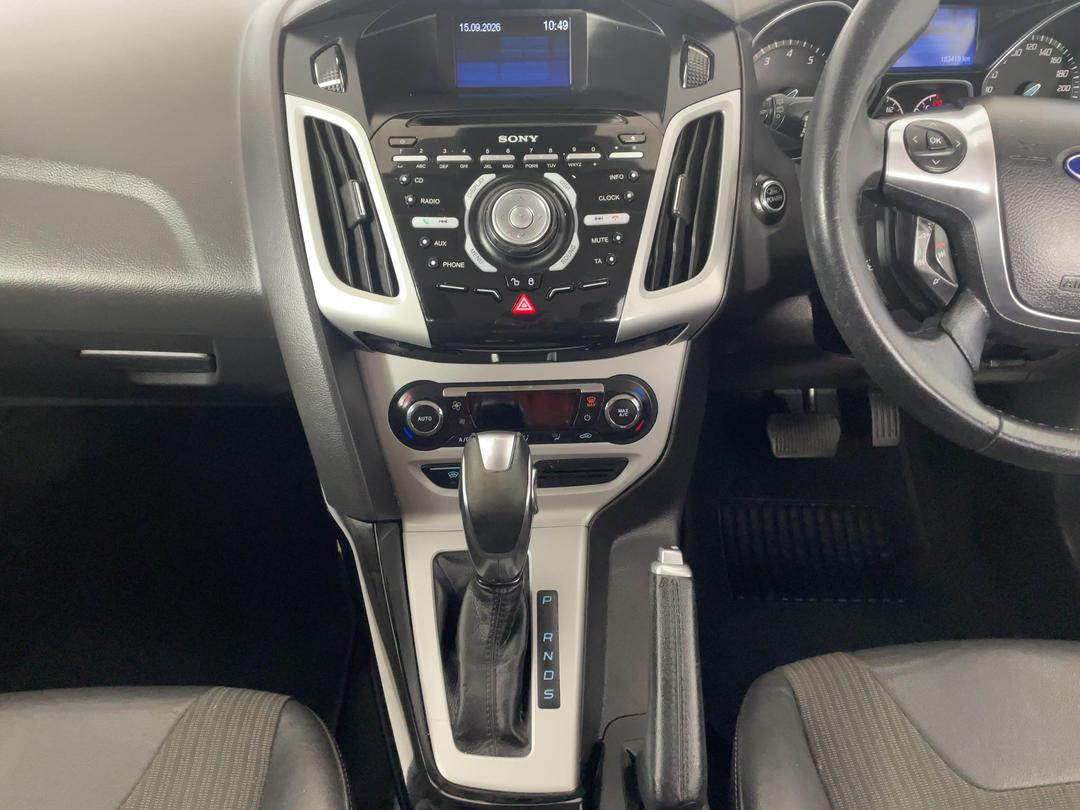 Photo '18' of Ford Focus