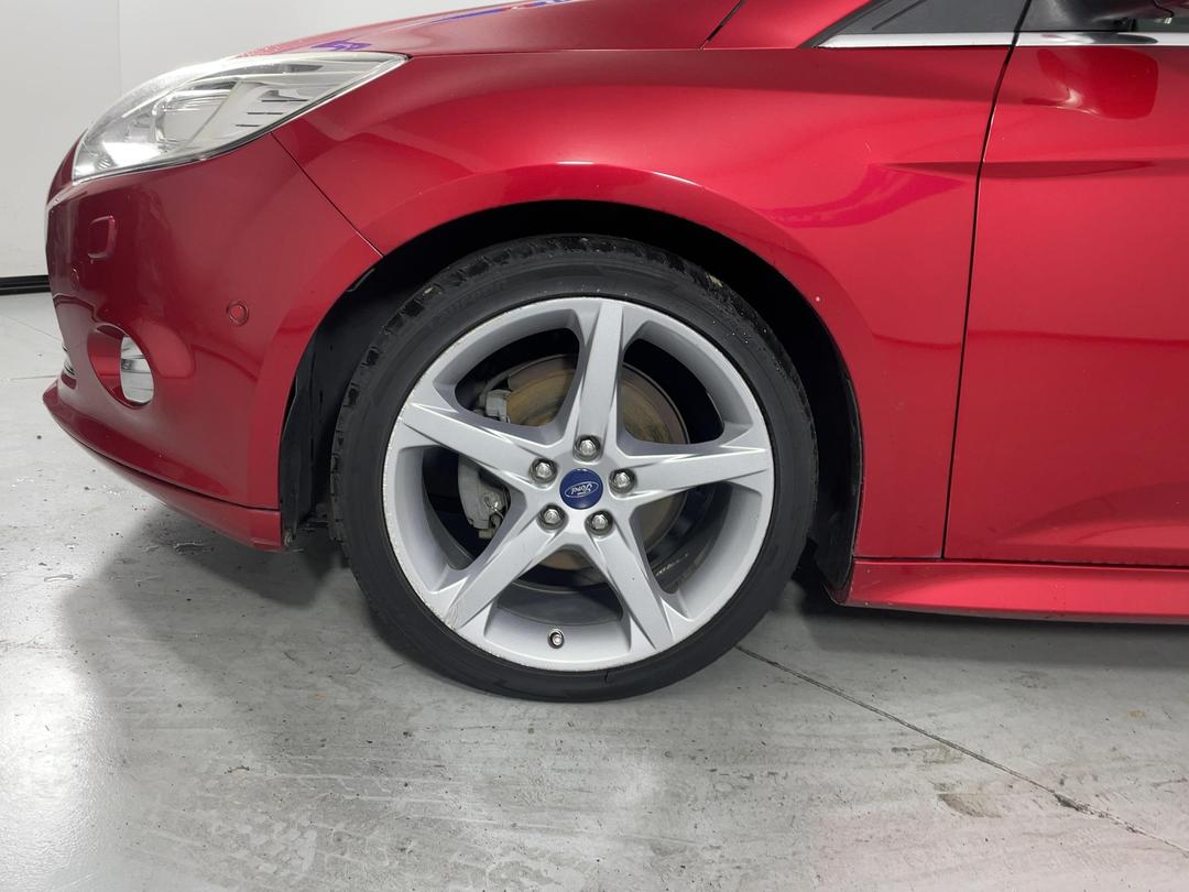 Photo '10' of Ford Focus