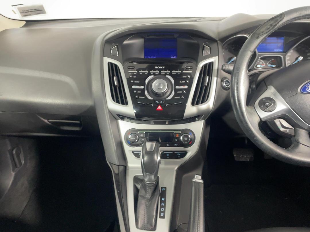 Photo '18' of Ford Focus