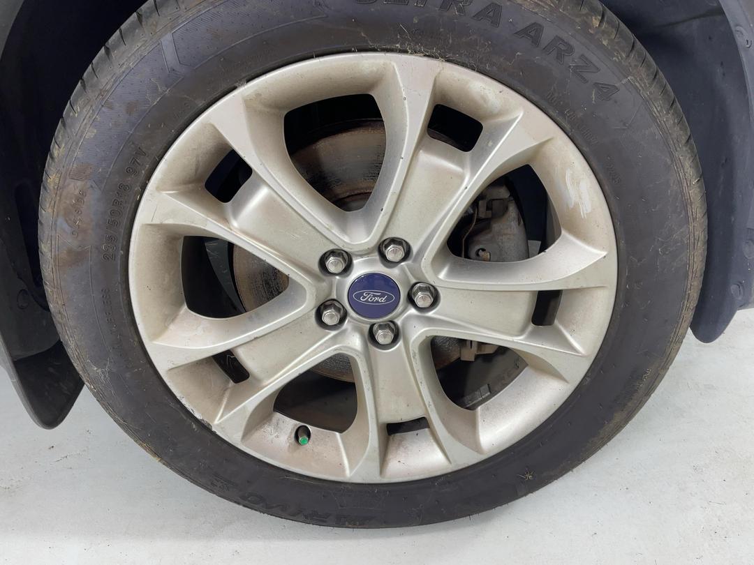 Photo '9' of Ford Kuga