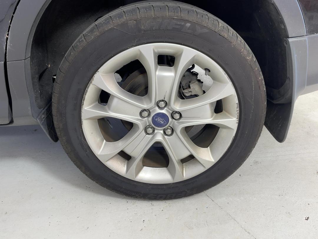Photo '11' of Ford Kuga