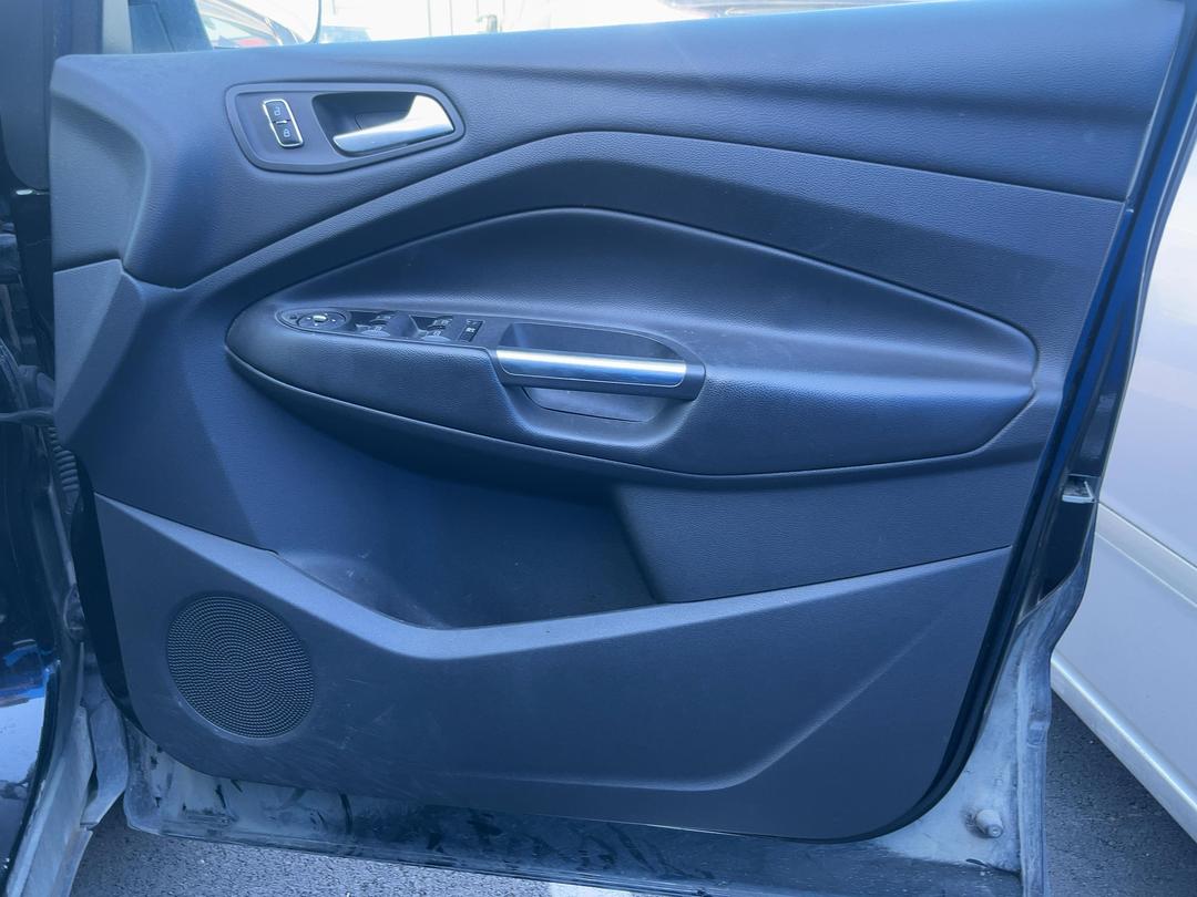 Photo '13' of Ford Kuga Trend Diesel Photo '13' of Ford Kuga Trend Diesel