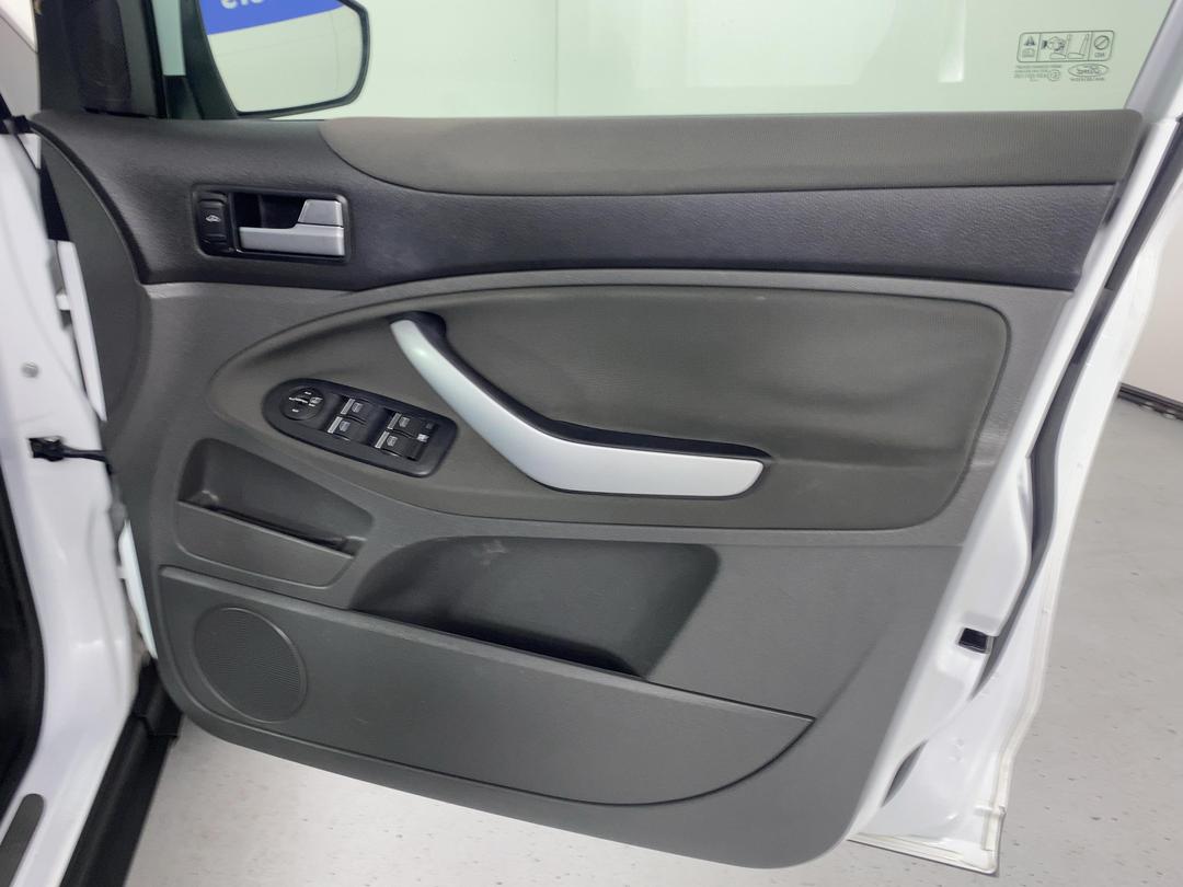 Photo '15' of Ford Kuga