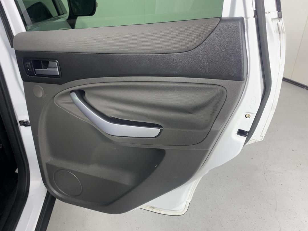 Photo '19' of Ford Kuga