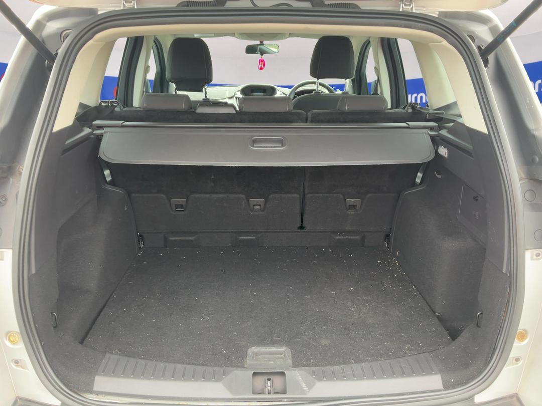 Photo '12' of Ford Kuga Photo '12' of Ford Kuga