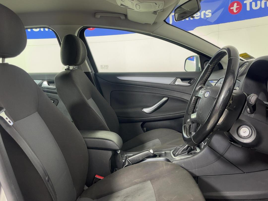 Photo '16' of Ford Mondeo
