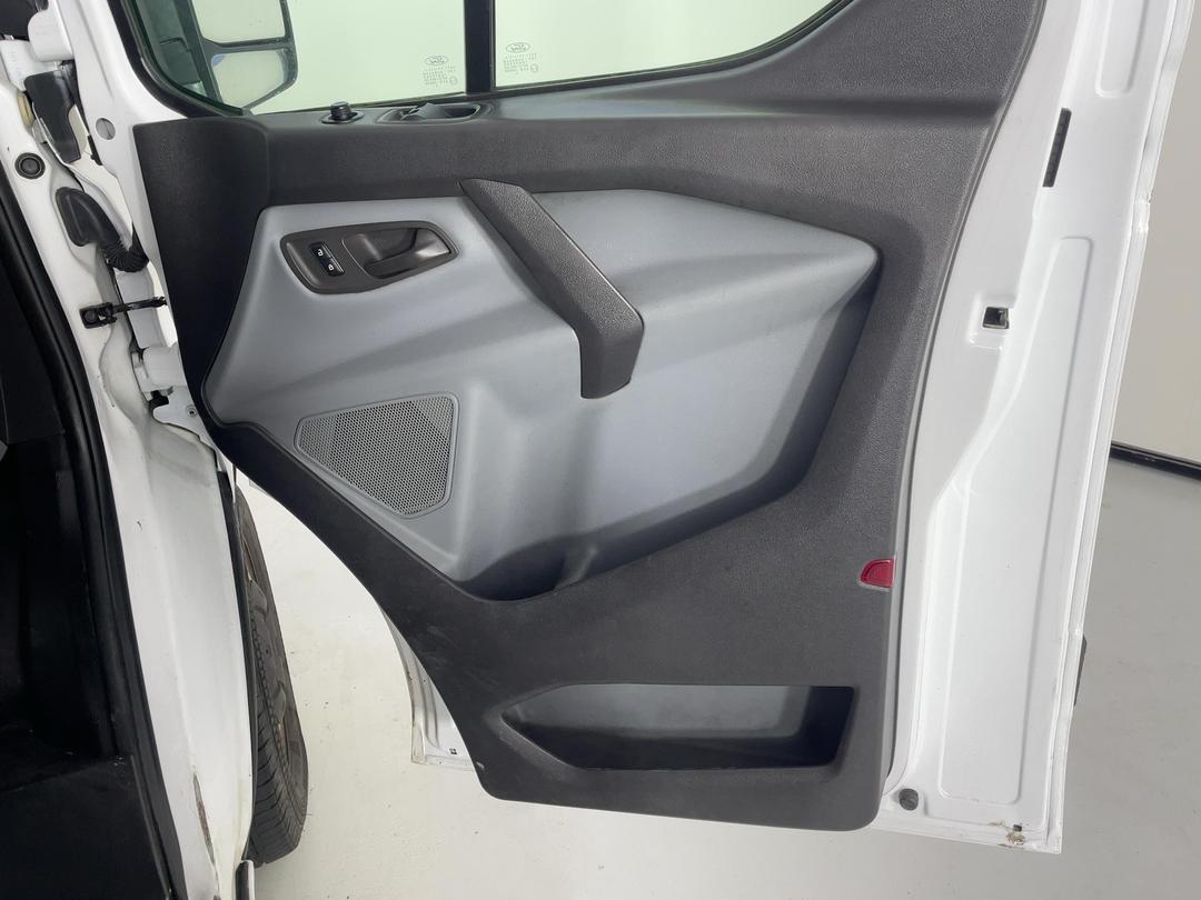 Photo '15' of Ford Transit
