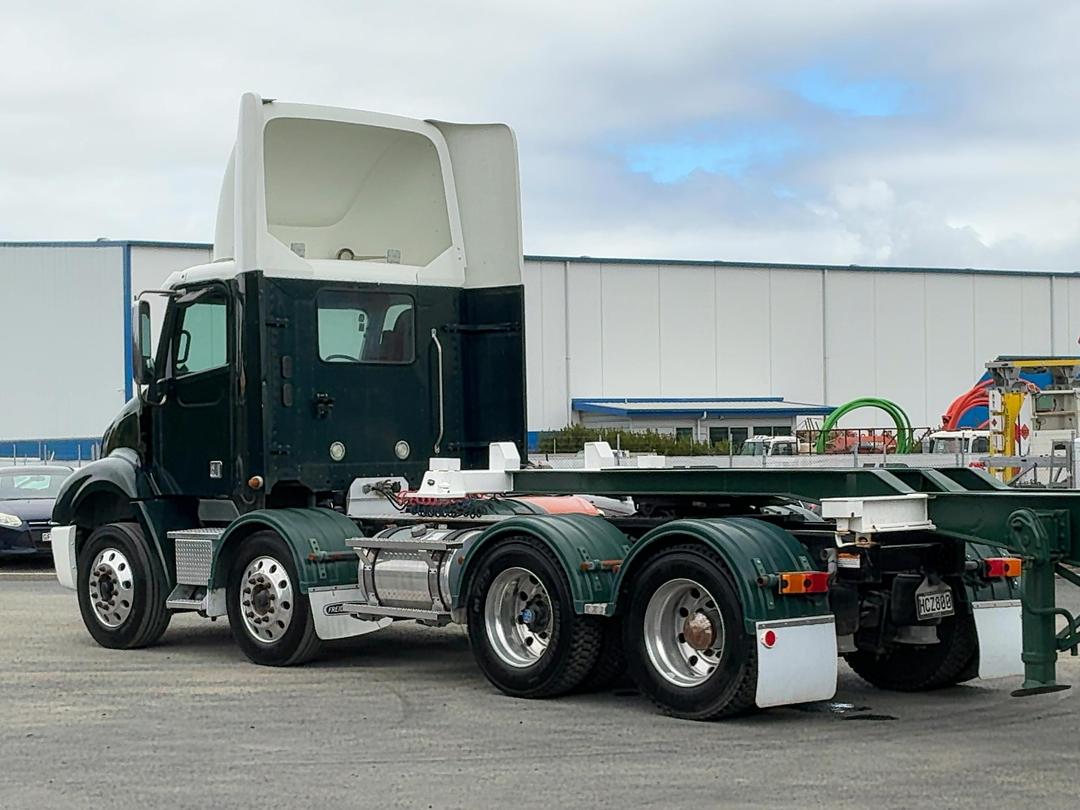 Photo '11' of Freightliner Columbia 112 TRA Truck & Trailer Combination Tractor Unit
