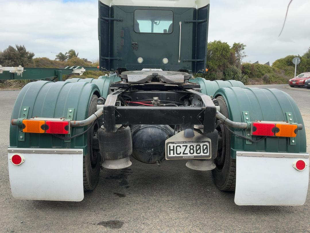 Photo '10' of Freightliner Columbia 112 TRA Truck & Trailer Combination Tractor Unit