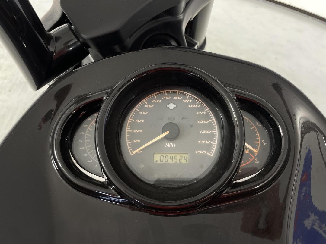 Photo '13' of Harley Davidson Vrscdx Night ROD