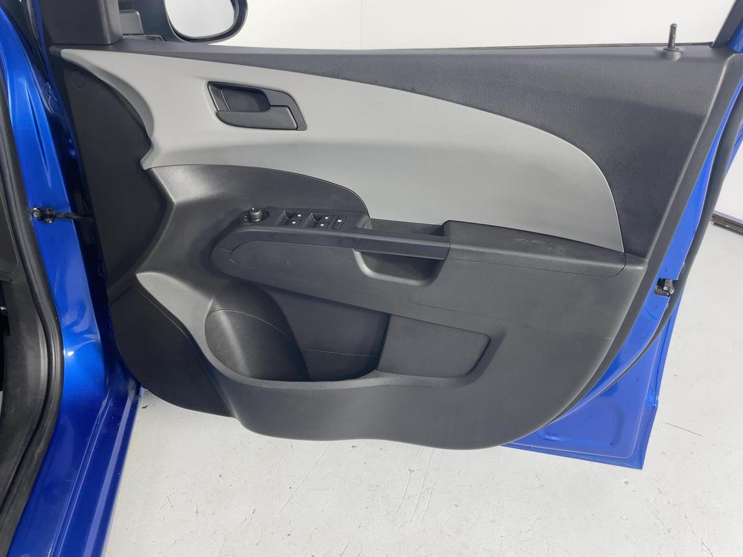 Photo '15' of Holden Barina