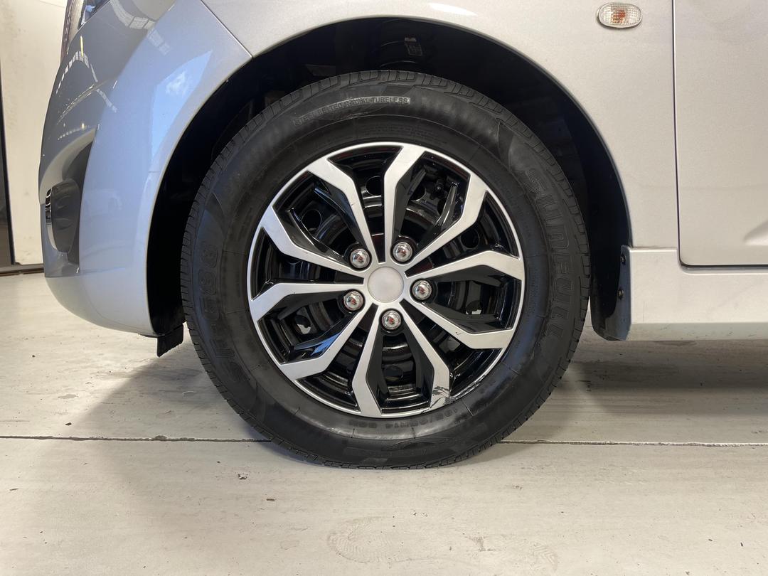 Photo '10' of Holden Barina Spark