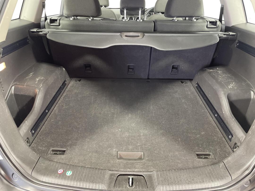 Photo '14' of Holden Captiva 5