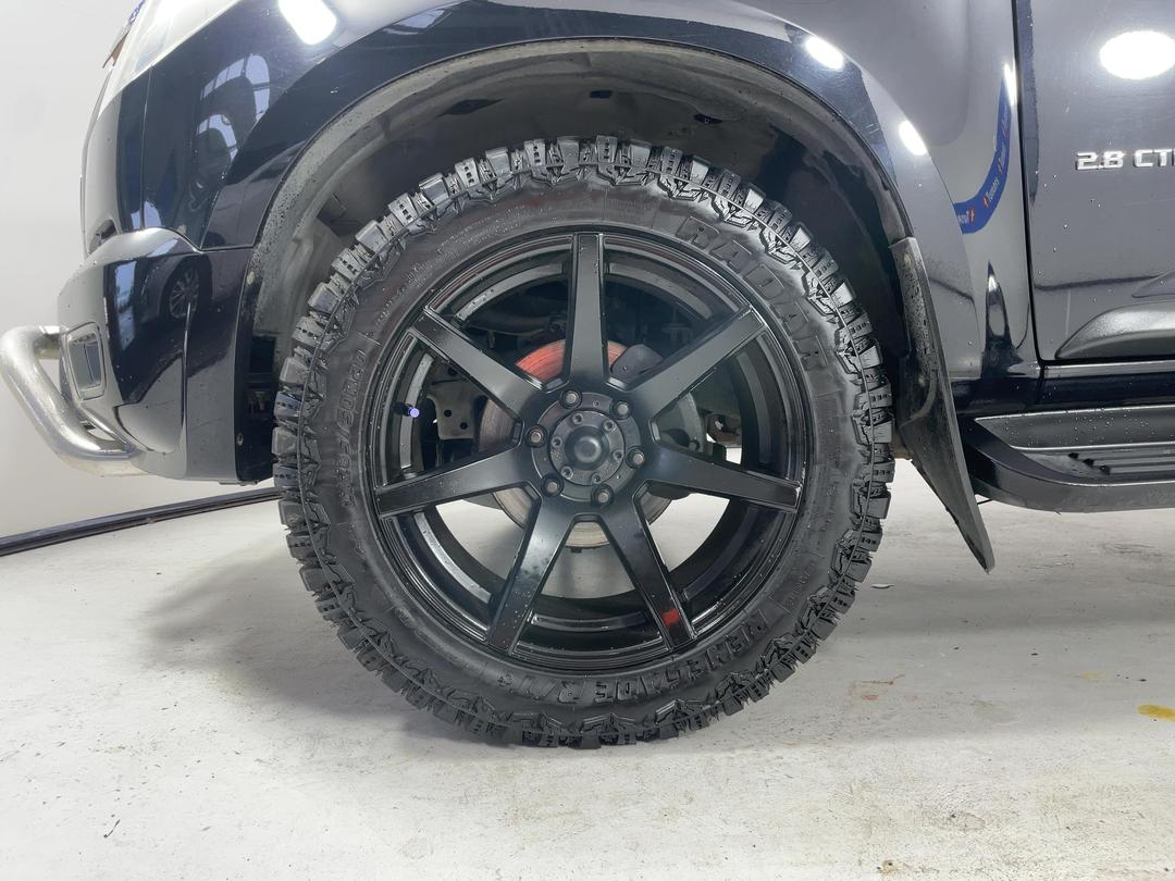 Photo '10' of Holden Colorado