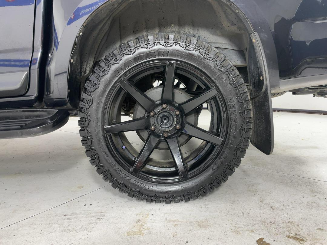 Photo '11' of Holden Colorado