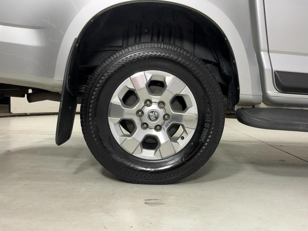 Photo '12' of Holden Colorado