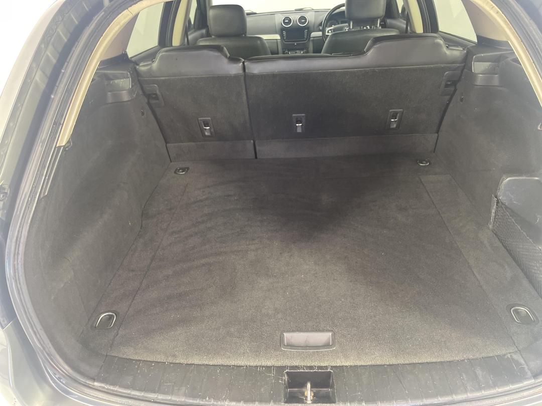 Photo '14' of Holden Commodore