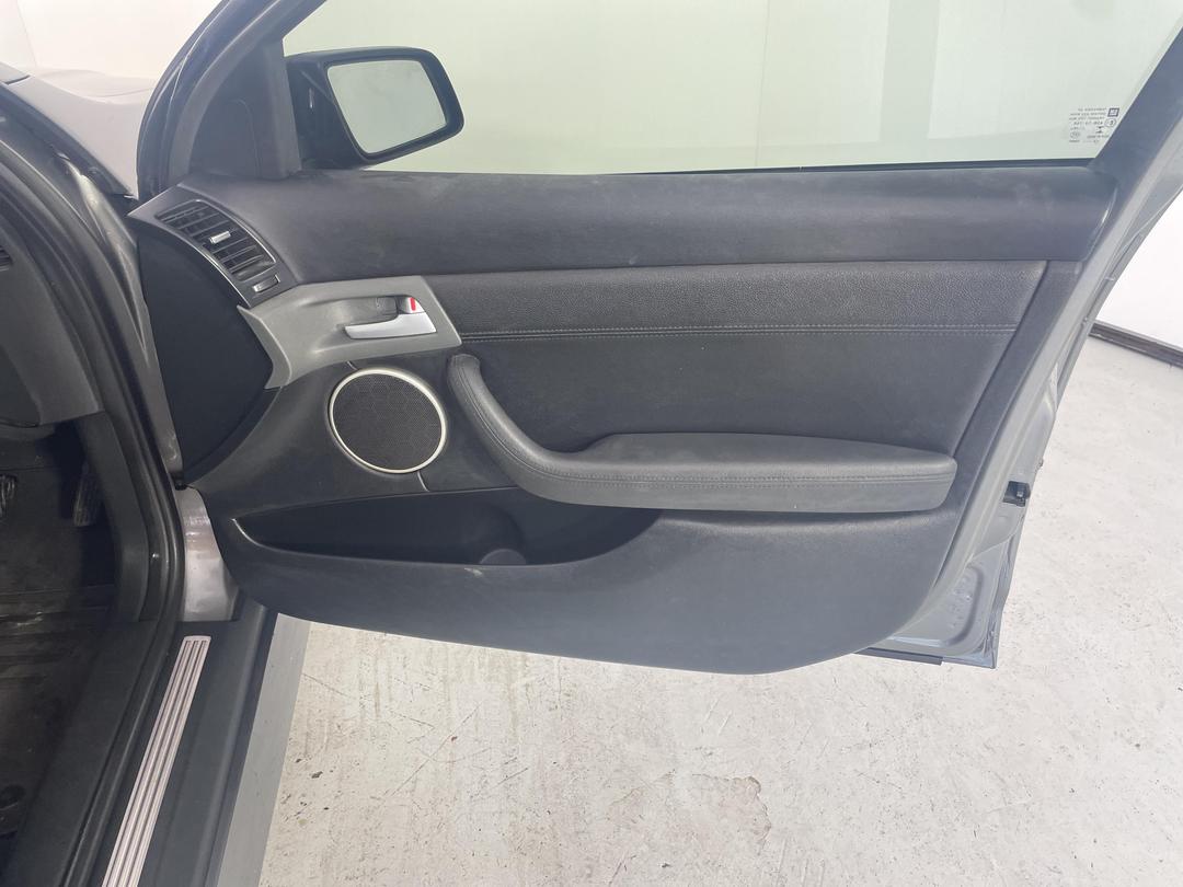 Photo '15' of Holden Commodore