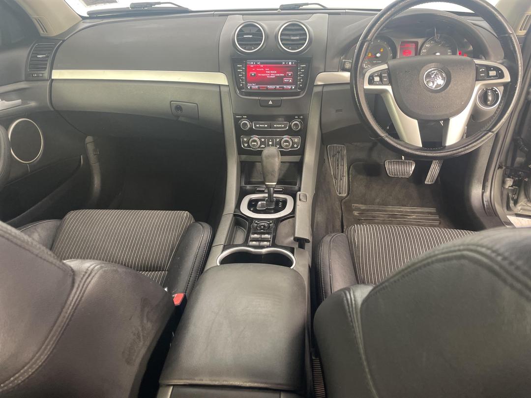 Photo '17' of Holden Commodore