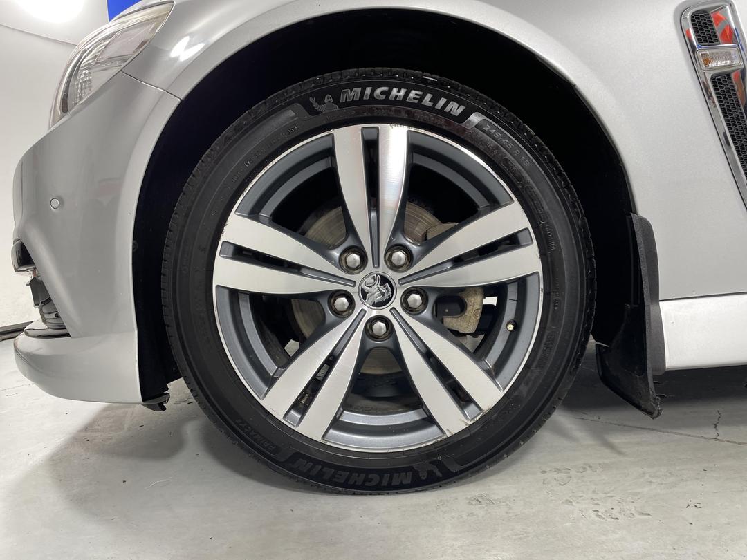 Photo '10' of Holden Commodore