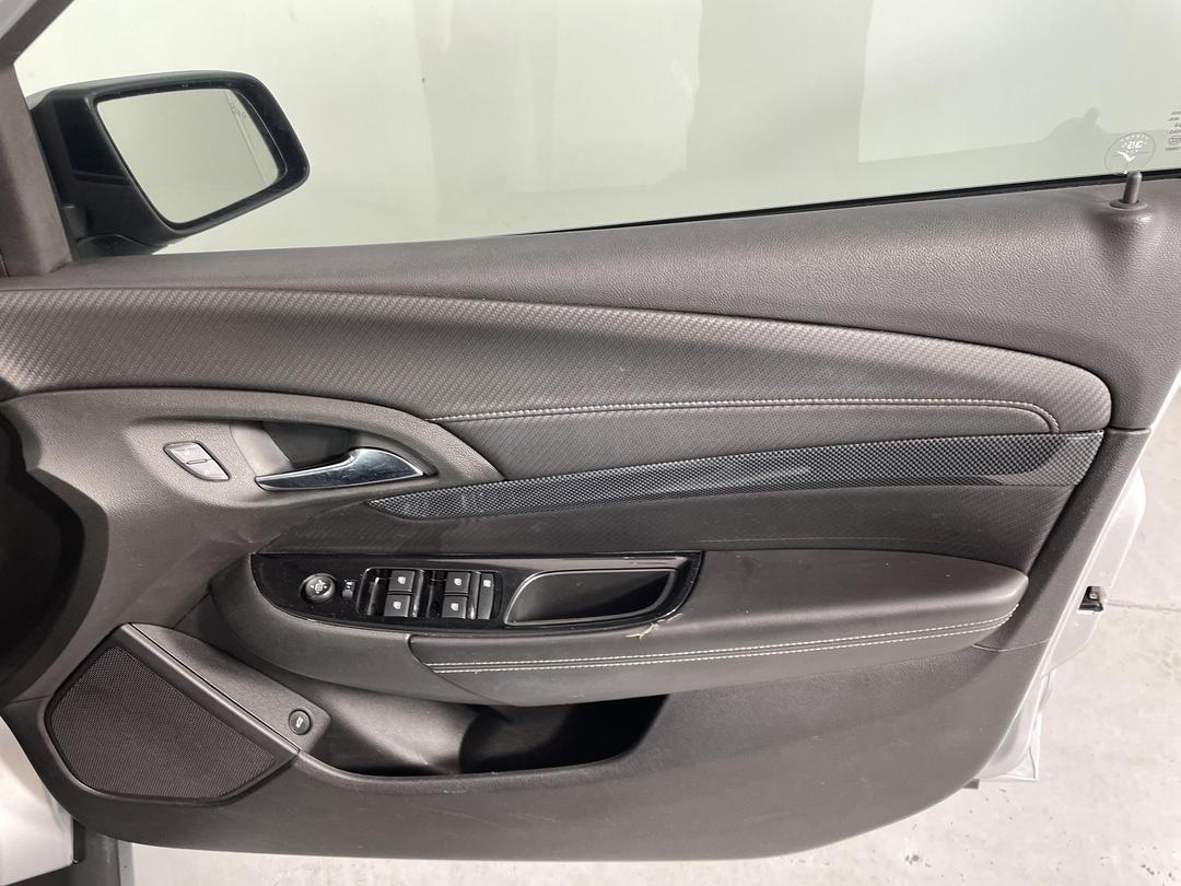 Photo '15' of Holden Commodore