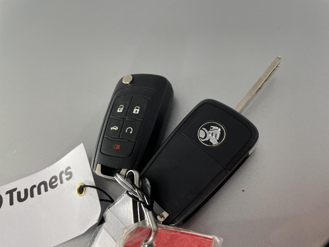 Photo '22' of Holden Commodore